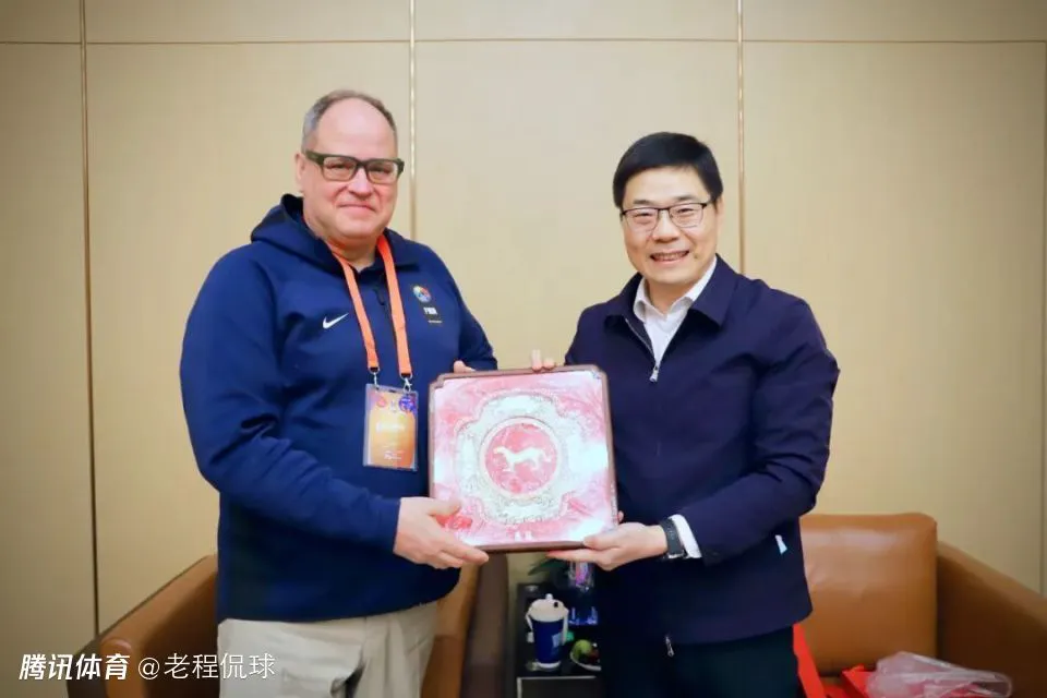 青少年学生篮球训练营发言稿_2